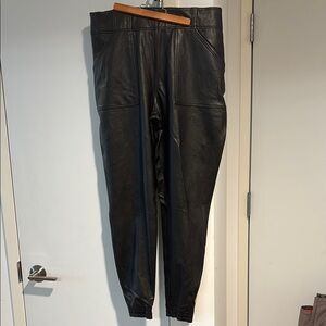 SPANX Black Jogger Sweatpants size 1X